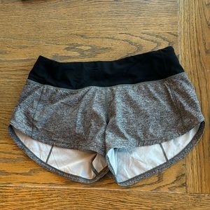 Lululemon hotty hot 2.5”